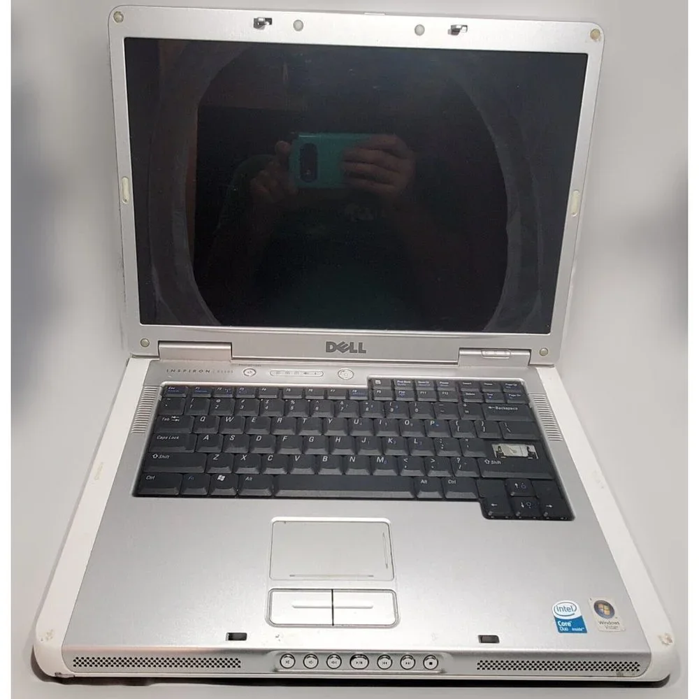 Vintage Dell Inspiron 1.66Ghz E1505 250 GB HDD 1GB RAM WINXP Charger Bundle
